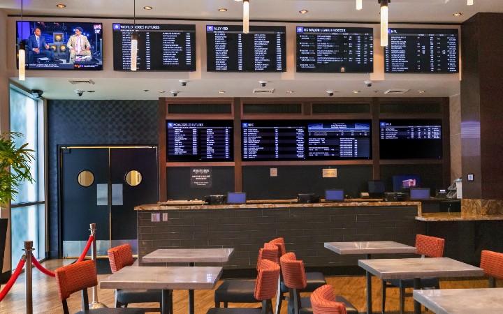 station casino sports book hours